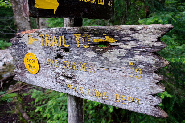 Trail sign leading to the Cold Brook Pass