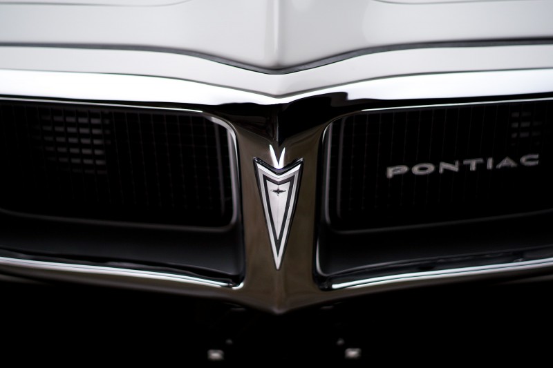 1969 Pontiac Trans Am grill with Pentax FA* 85mm f/1.4