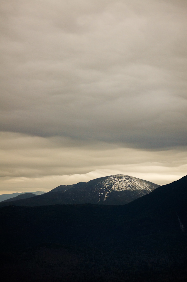 Mount Skylight from Colvin's summit.