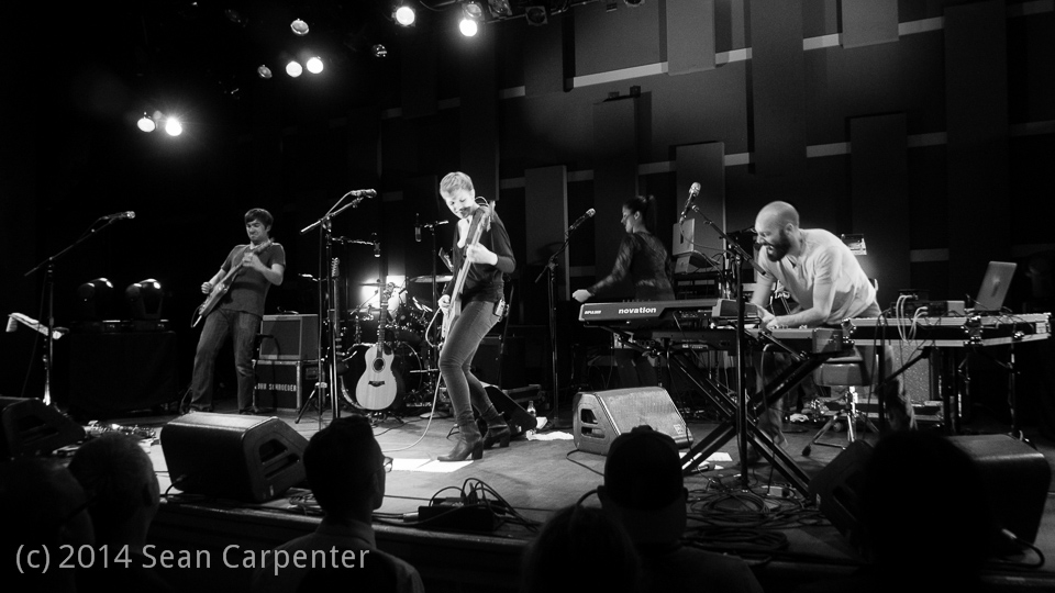 Philadelphia, PA: Pomplamoose open their show at World Cafe Live, Friday September 26, 2014.